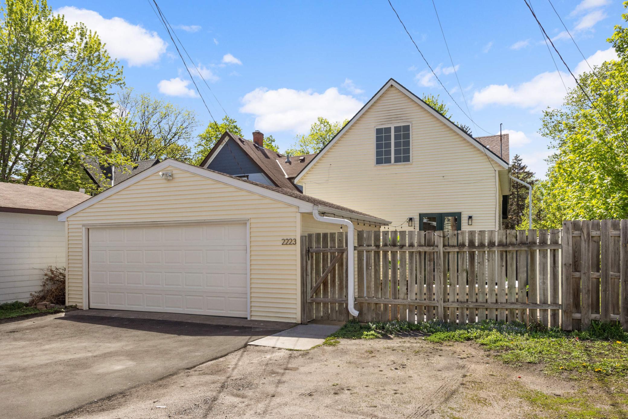 2223 Pierce Street NE