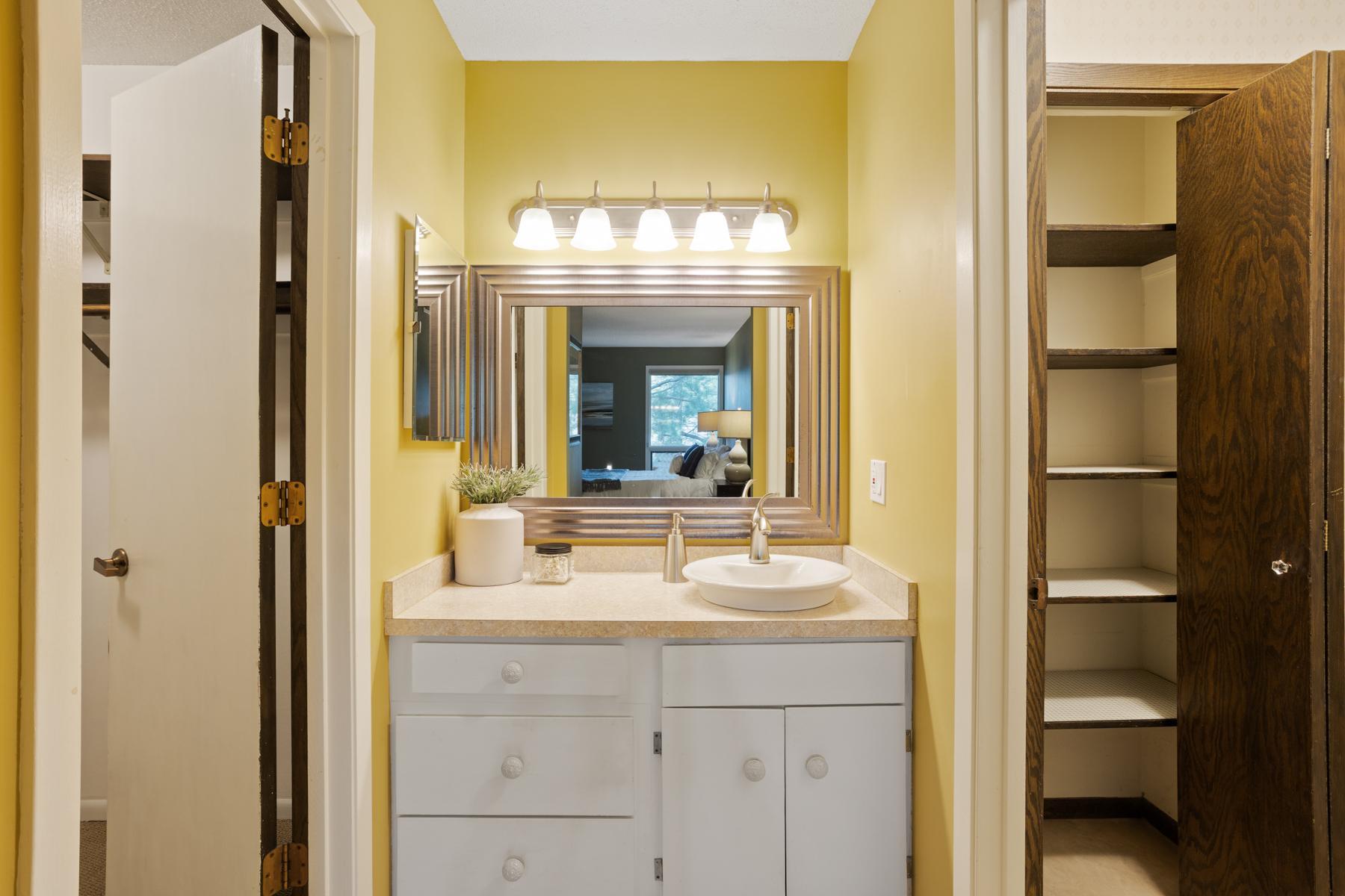 6085 Lincoln Drive Unit: 222