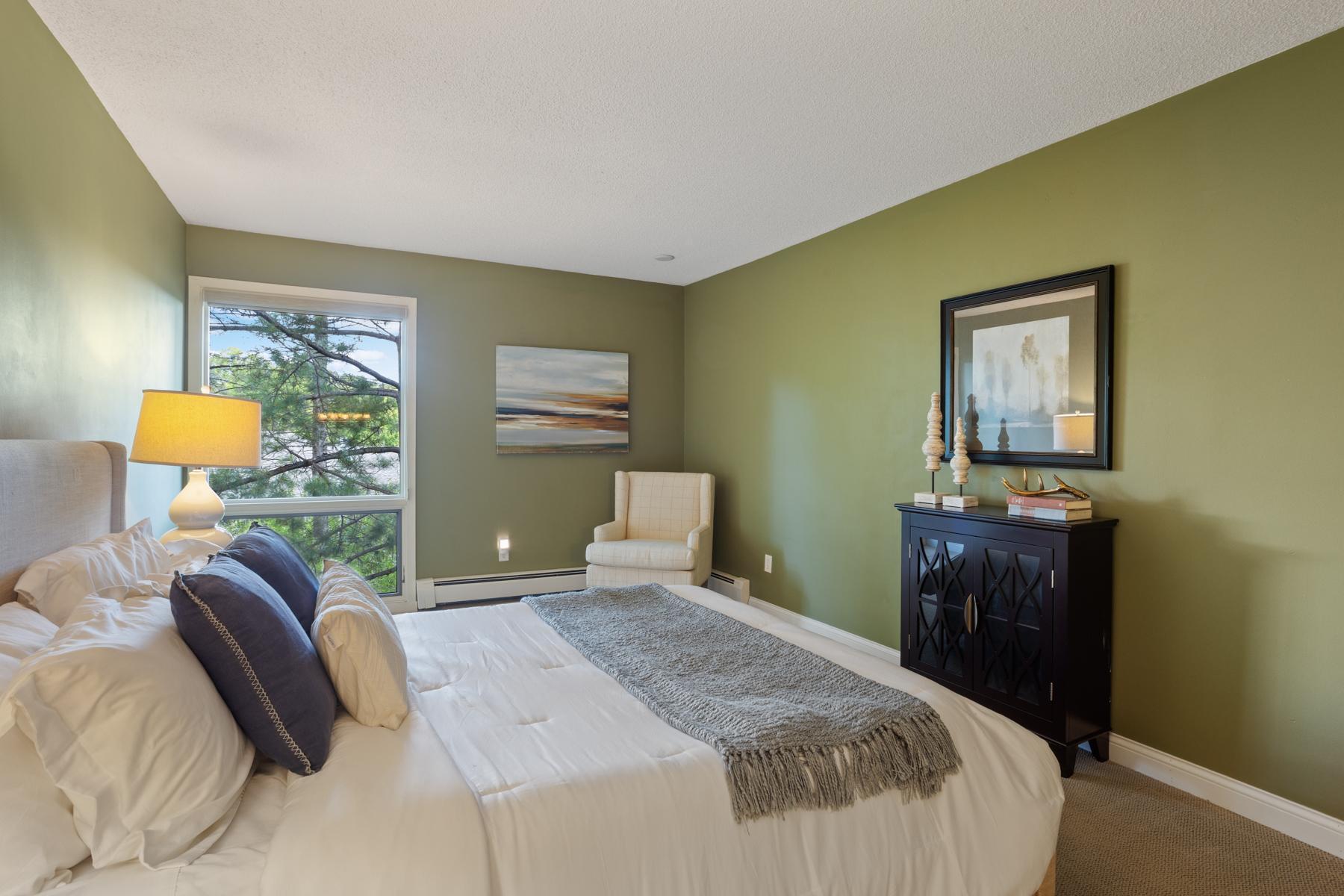 6085 Lincoln Drive Unit: 222