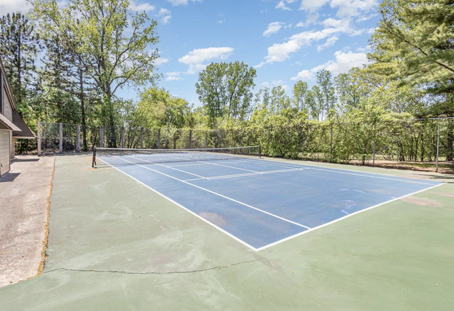 6085 Lincoln Drive Unit: 222