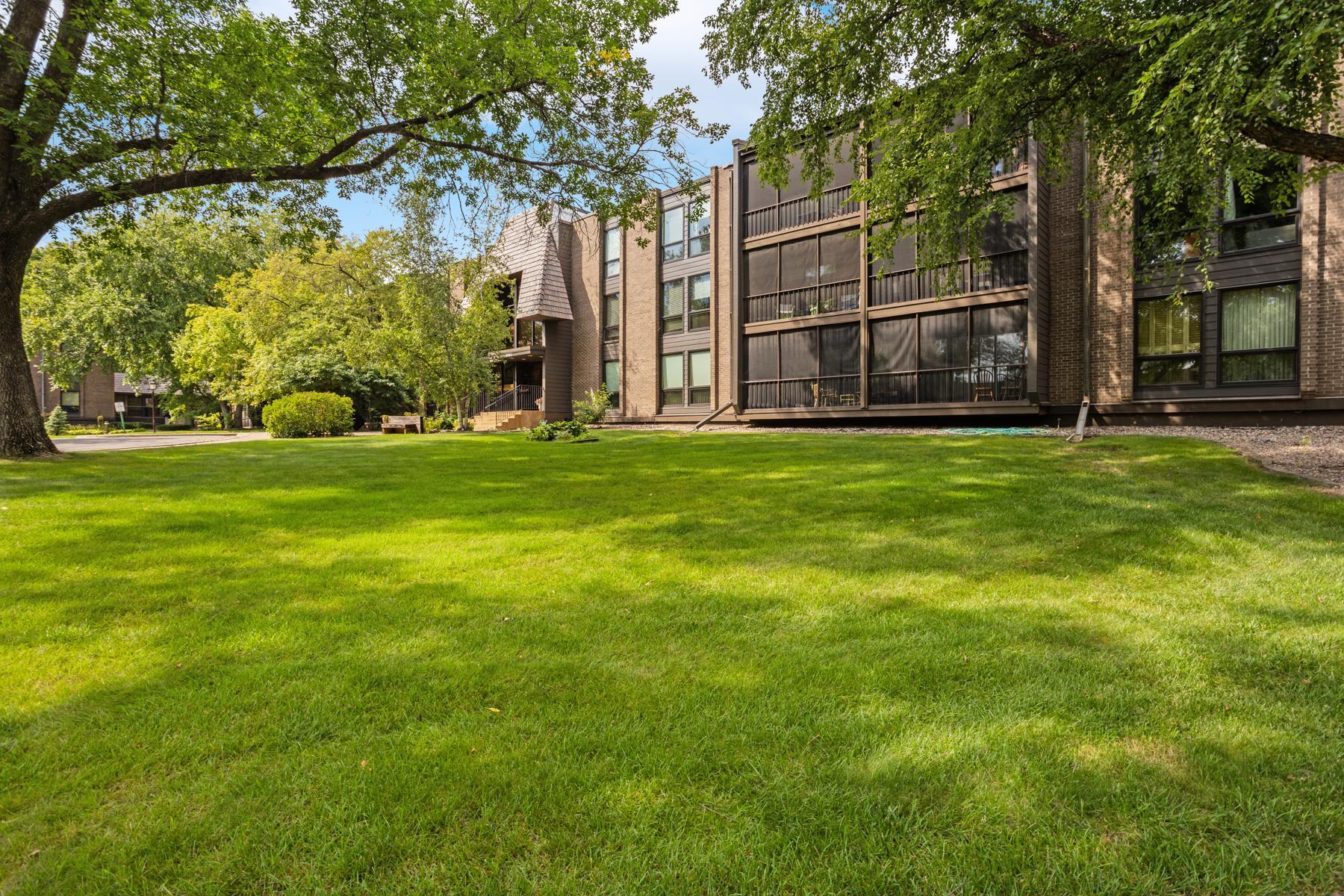 6085 Lincoln Drive Unit: 222