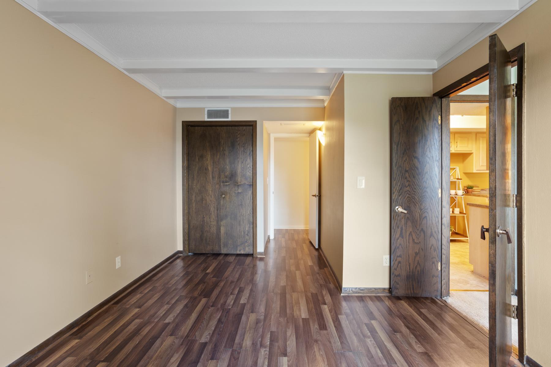 6085 Lincoln Drive Unit: 222