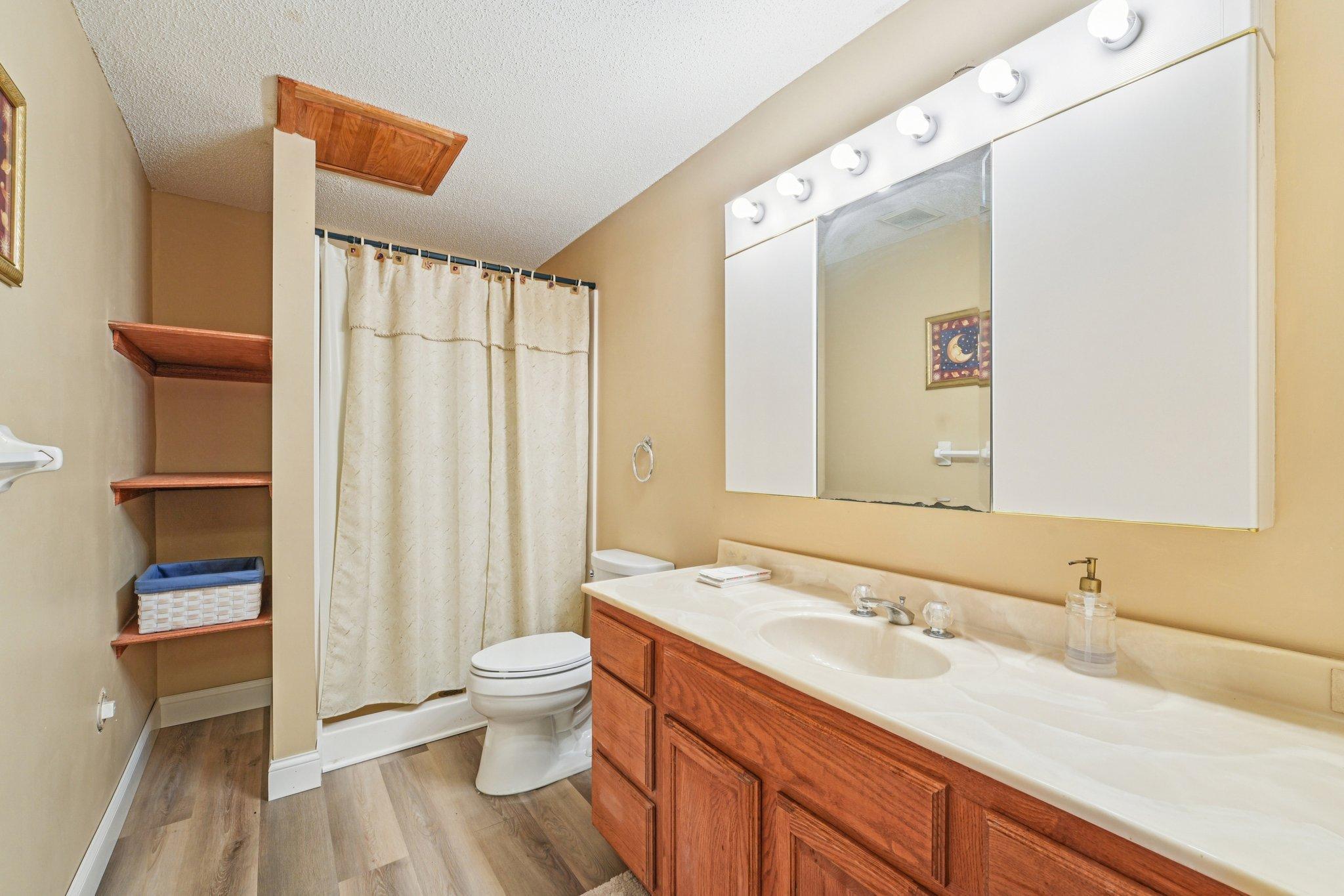 18685 Highview Avenue