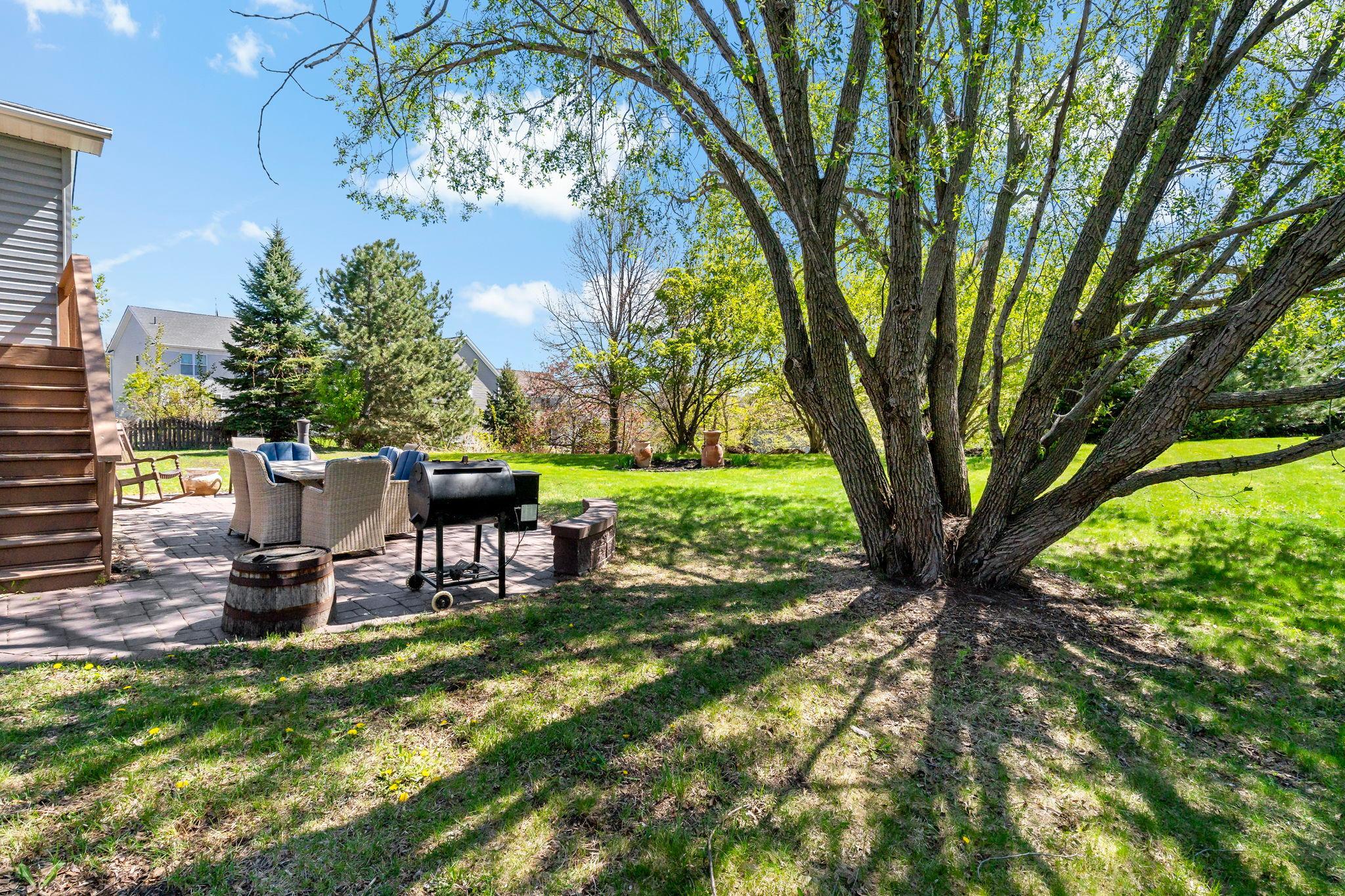 8600 Pineview Lane N