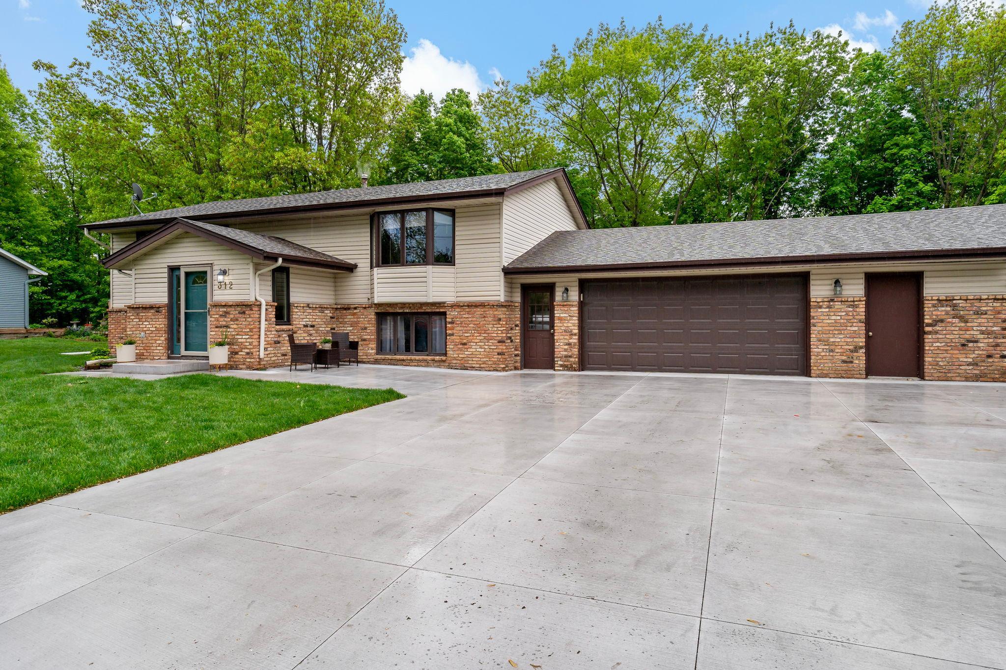 312 Circle Lane SE