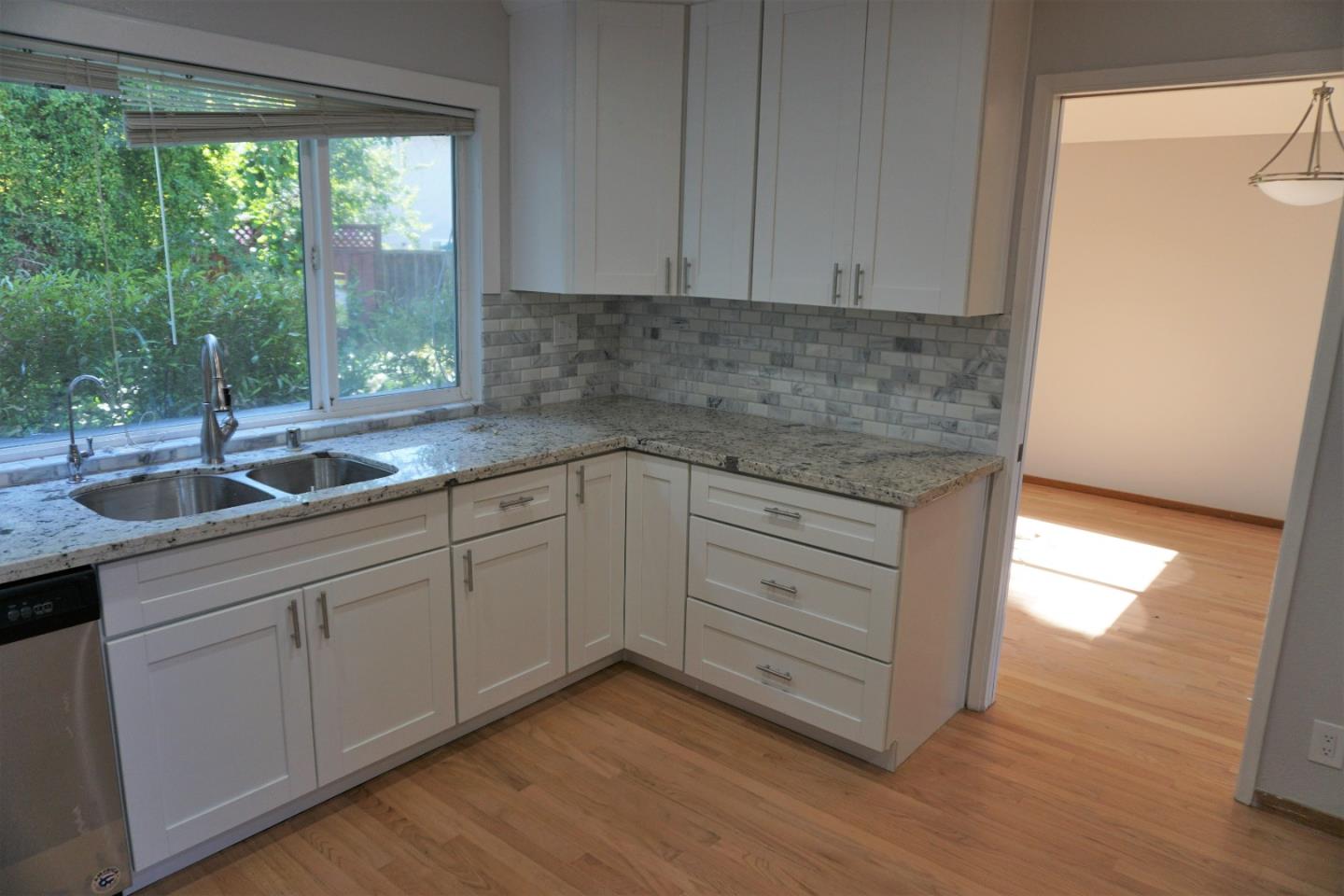 1648 Mariani DR