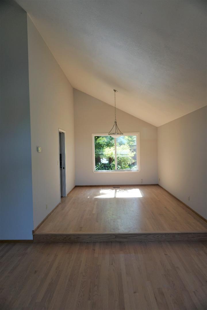 1648 Mariani DR