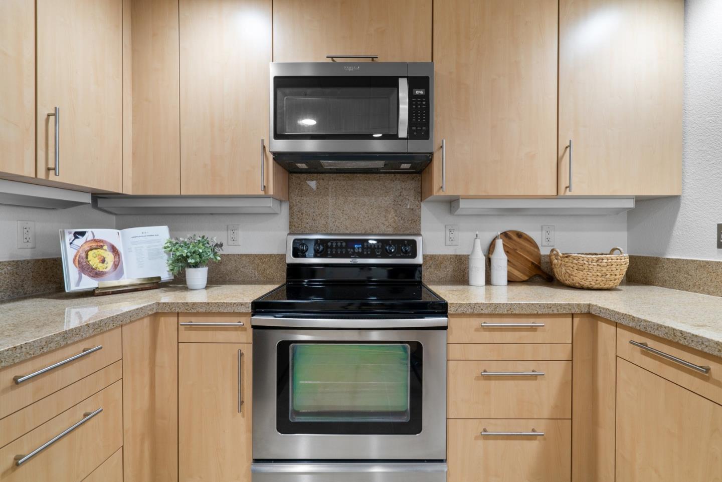 88 Bush ST 1152