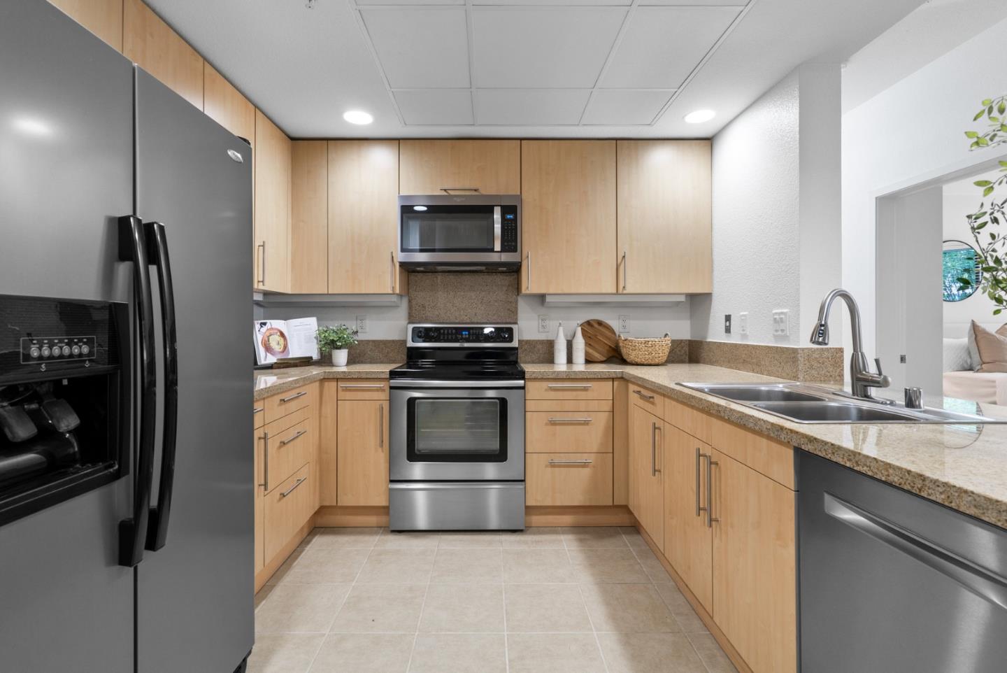 88 Bush ST 1152