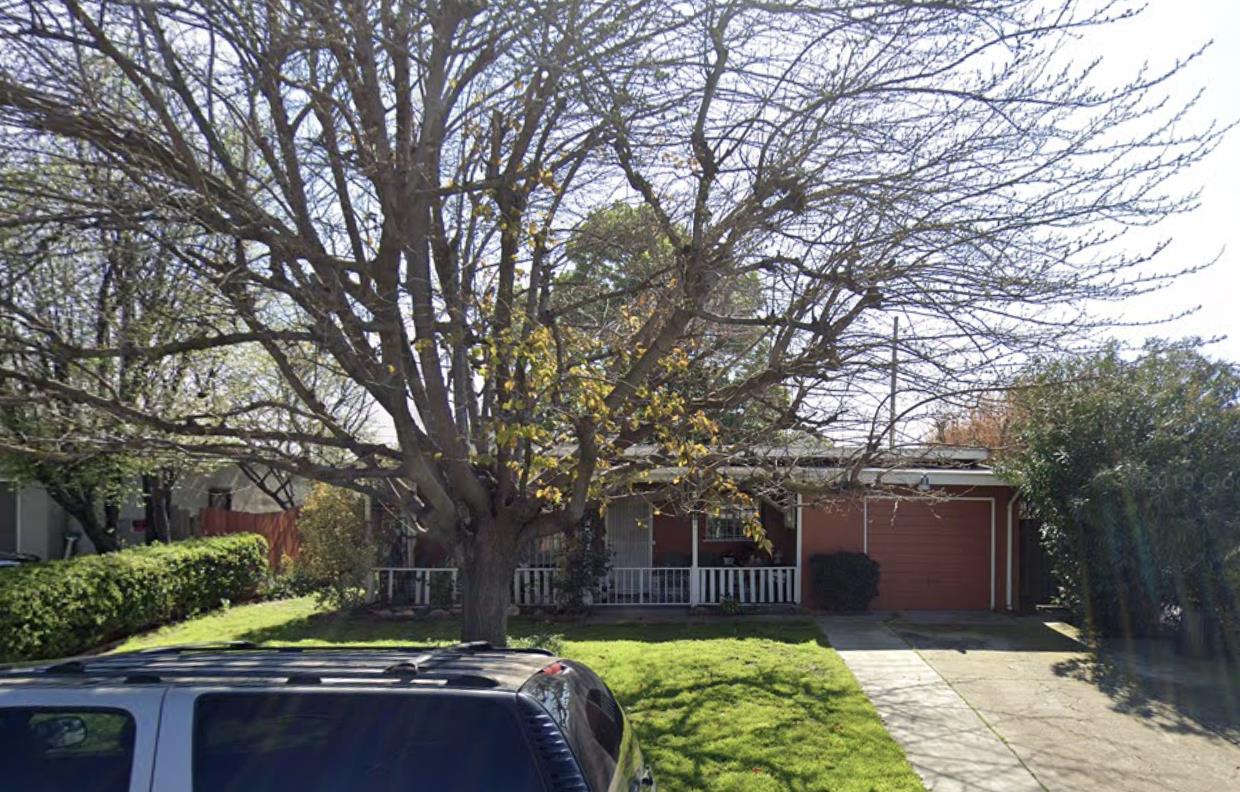 14030 Diamond AVE