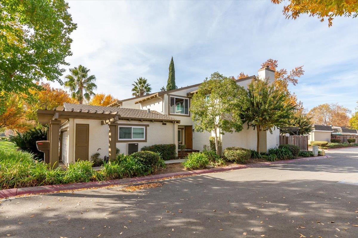 7117 Point Dunes CT