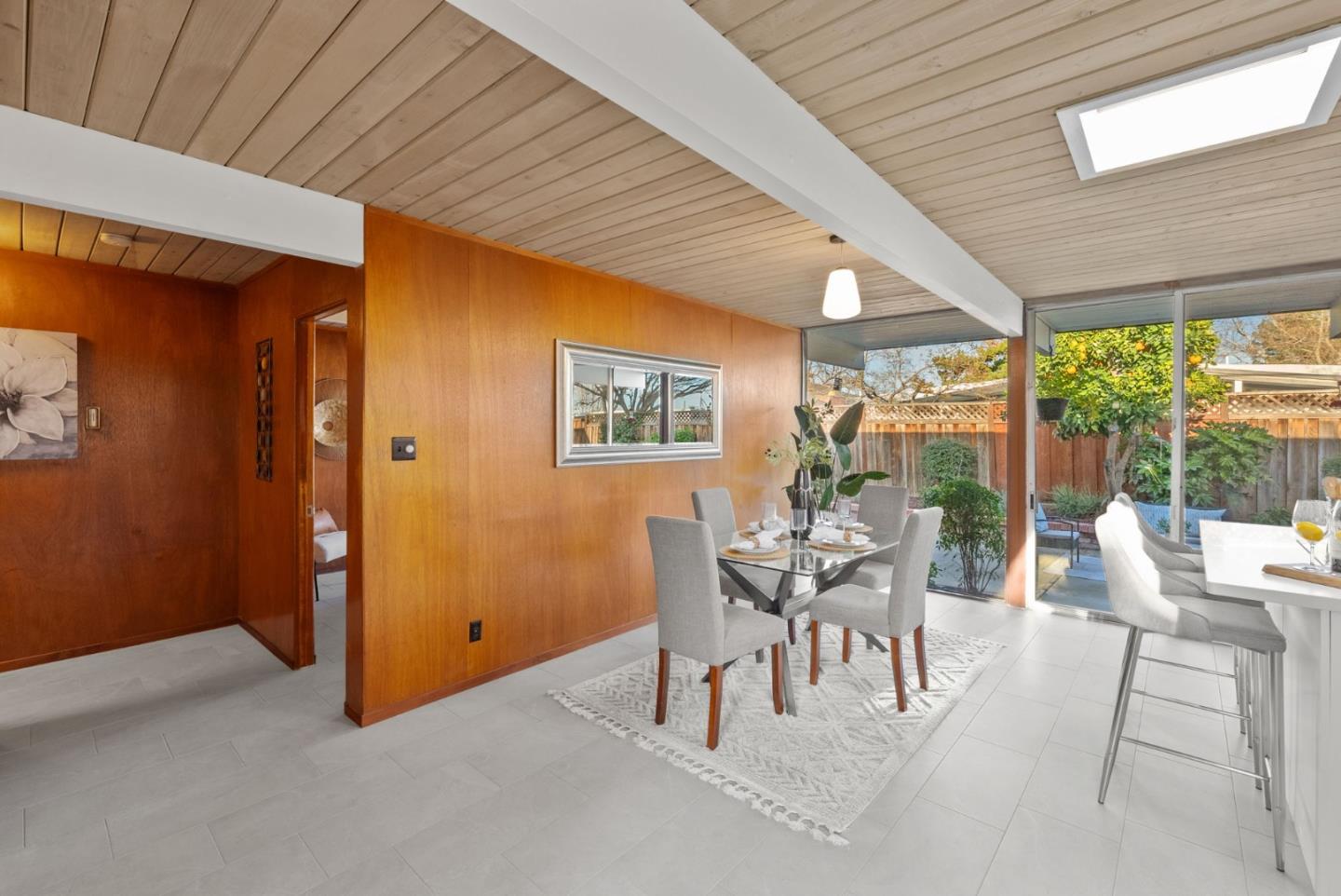 2302 Fairglen DR