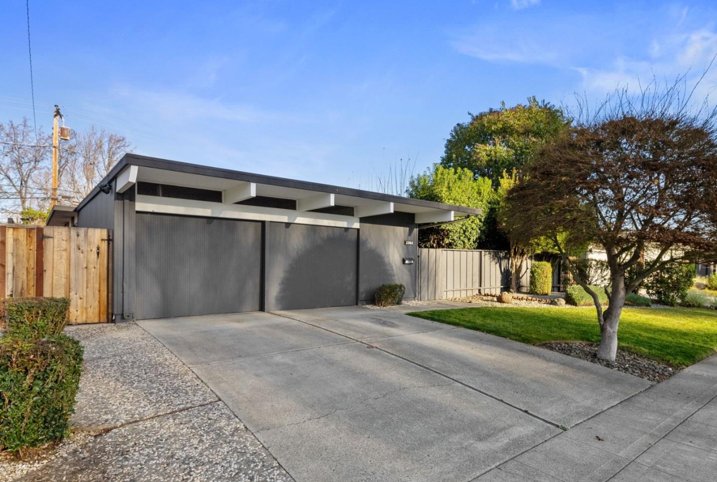 2302 Fairglen DR
