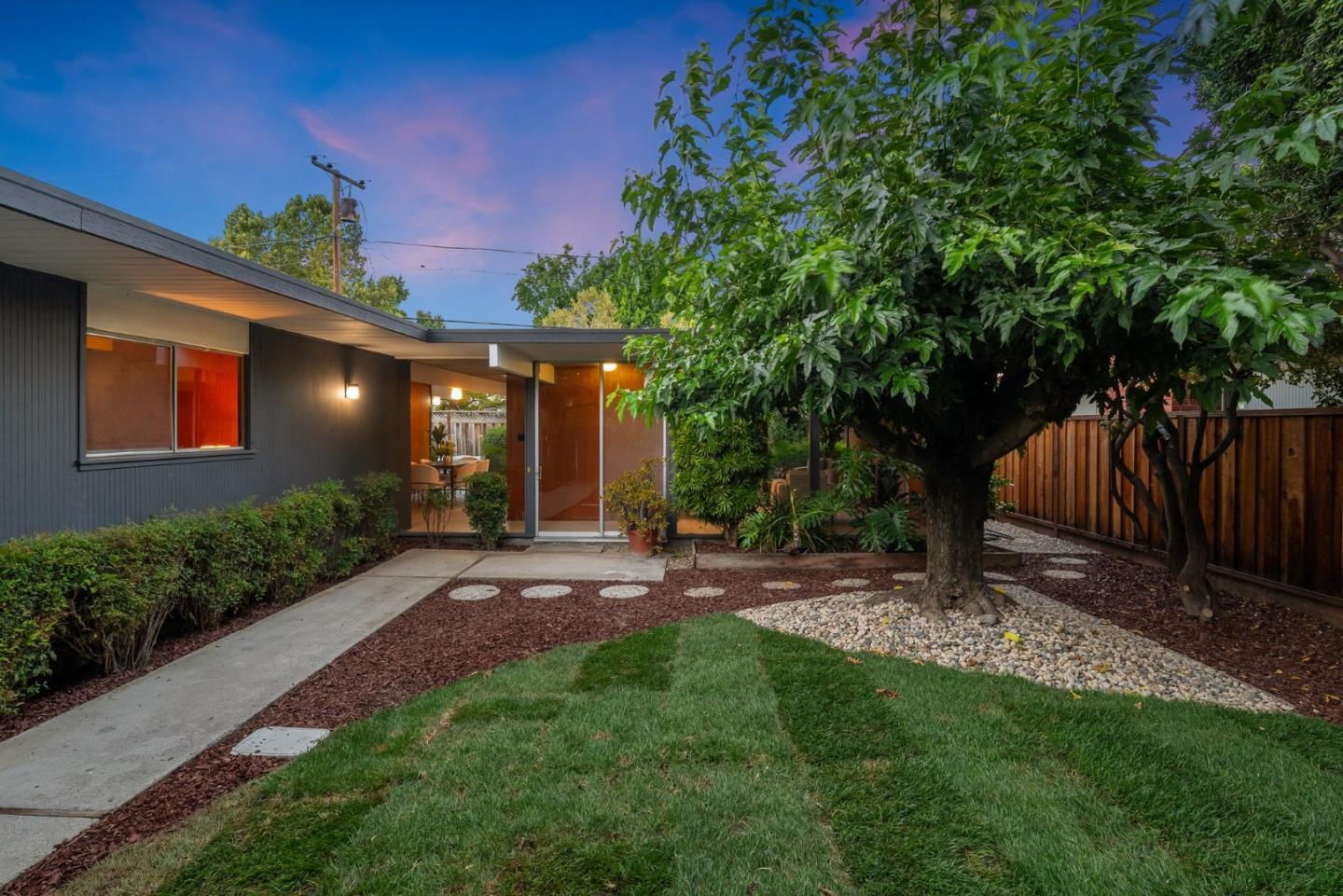 2302 Fairglen DR