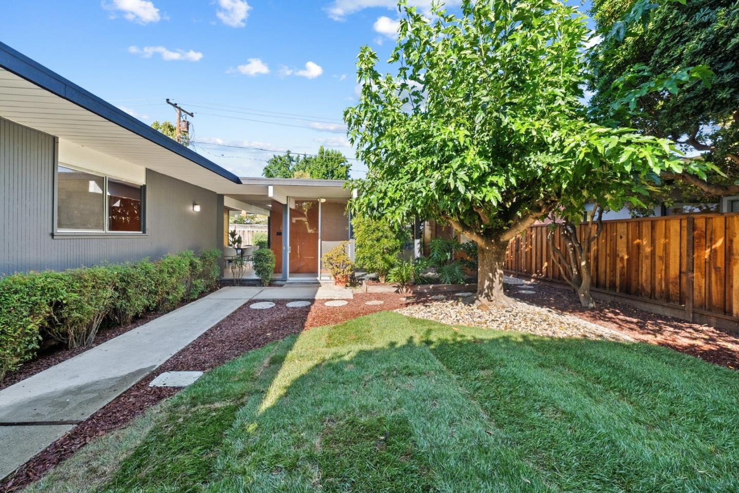 2302 Fairglen DR