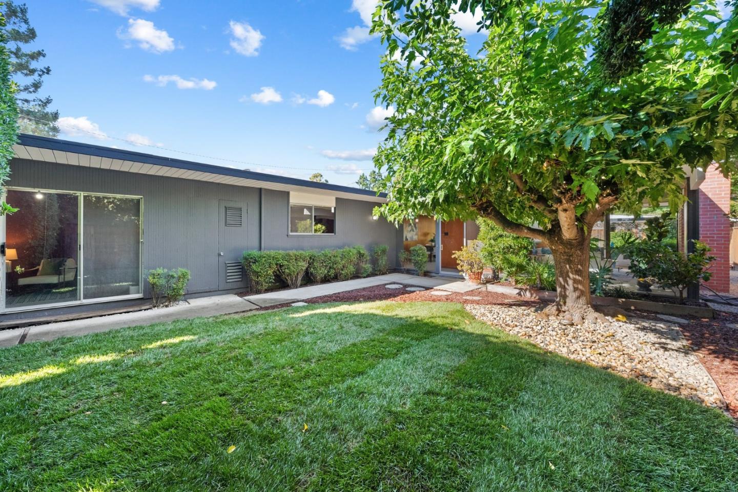 2302 Fairglen DR