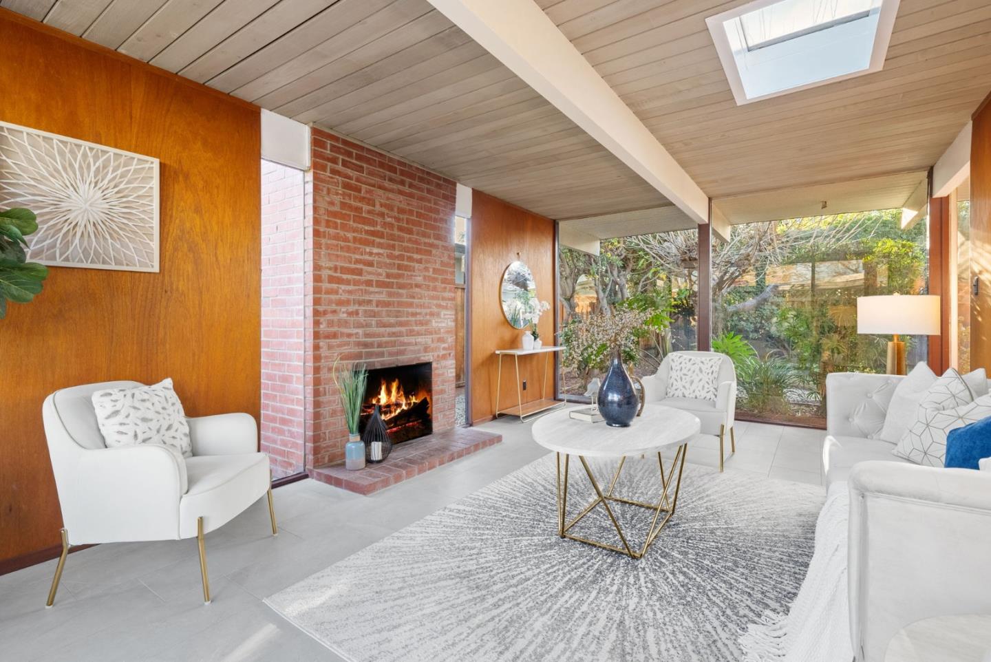 2302 Fairglen DR