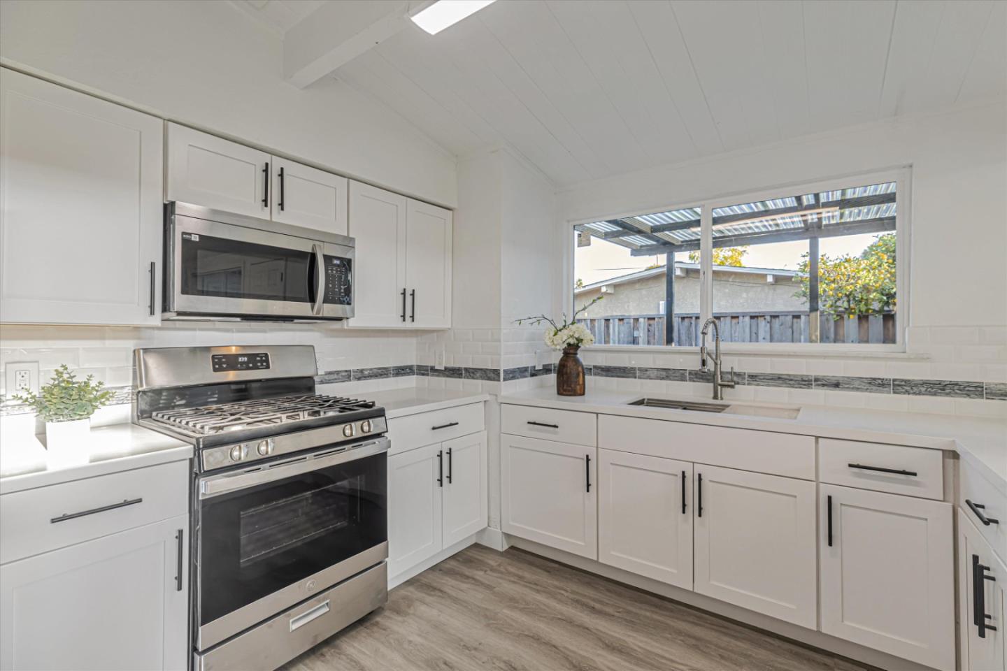 1668 Orlando DR