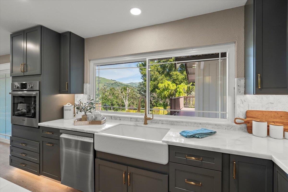 16385 Jackson Oaks Drive