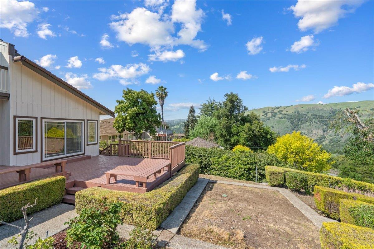 16385 Jackson Oaks Drive