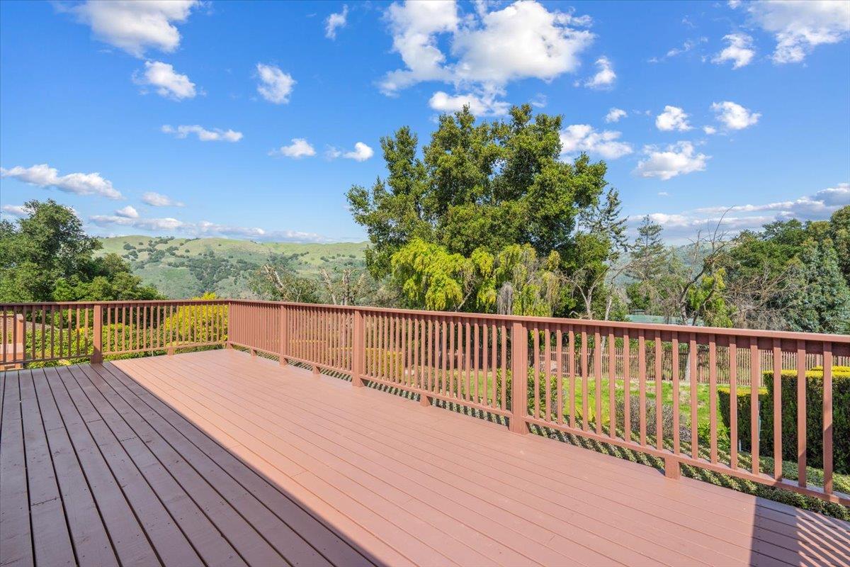 16385 Jackson Oaks Drive