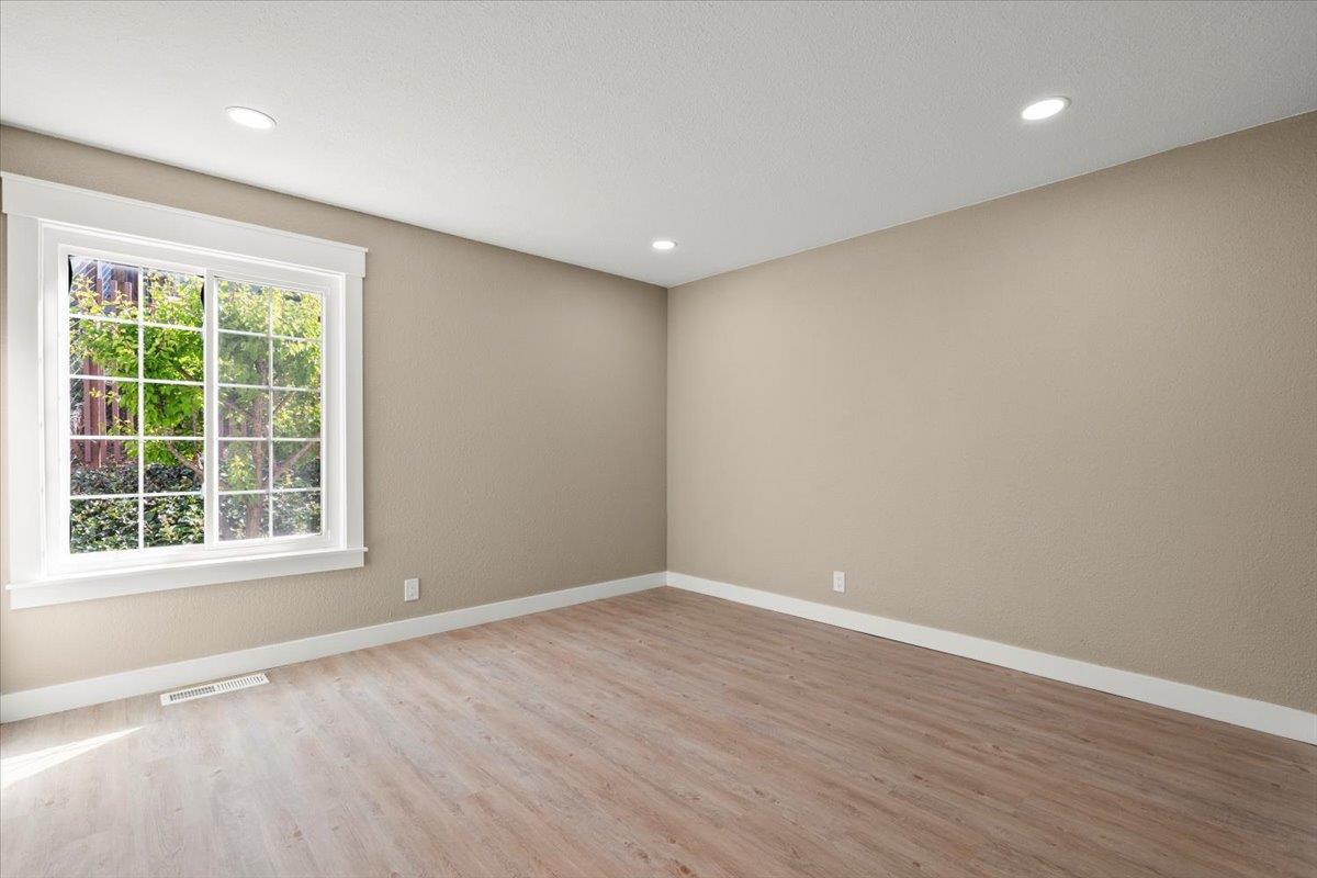 16385 Jackson Oaks Drive