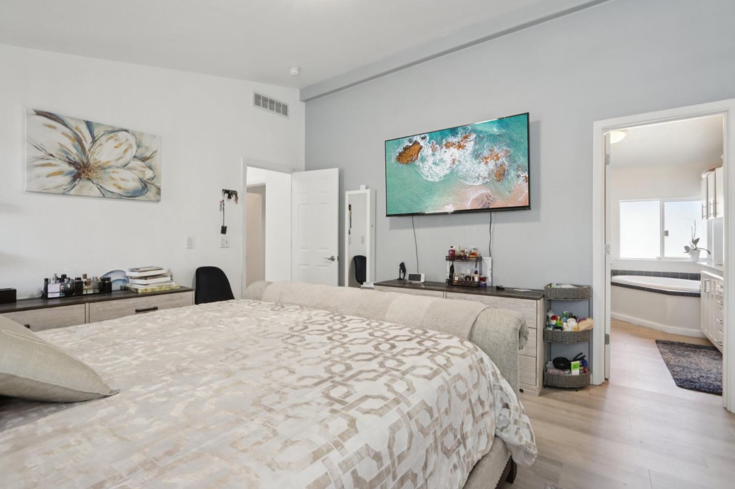 200 Ford Road Unit: 242