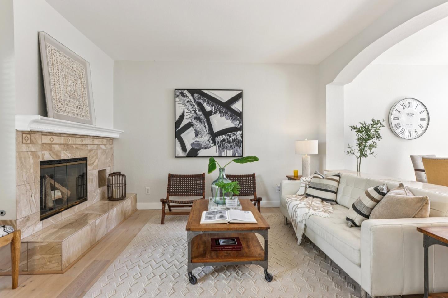 472 Mountain Laurel Court