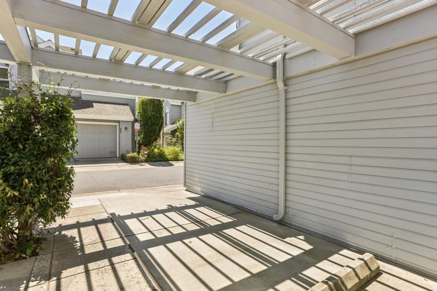 472 Mountain Laurel Court