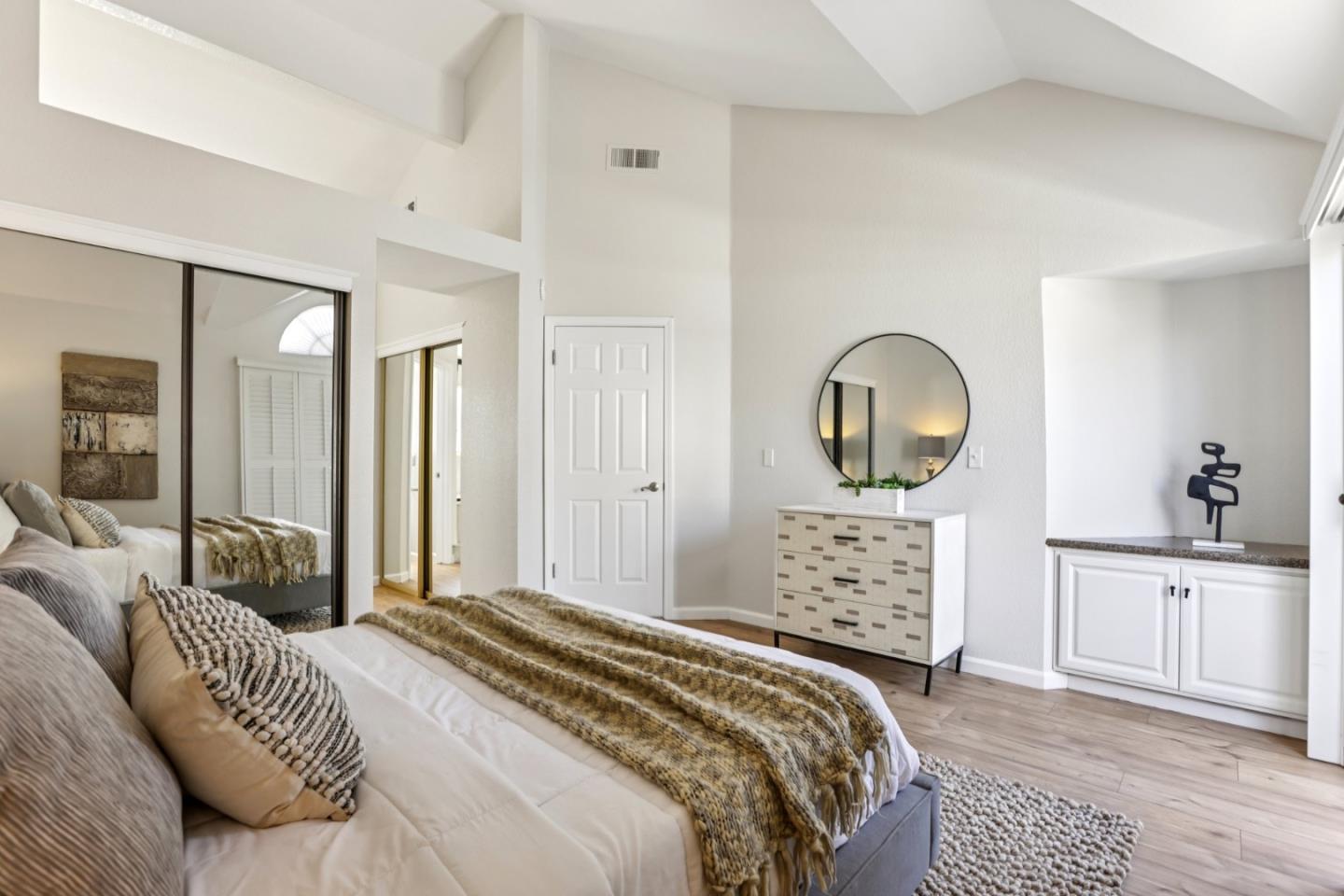 472 Mountain Laurel Court