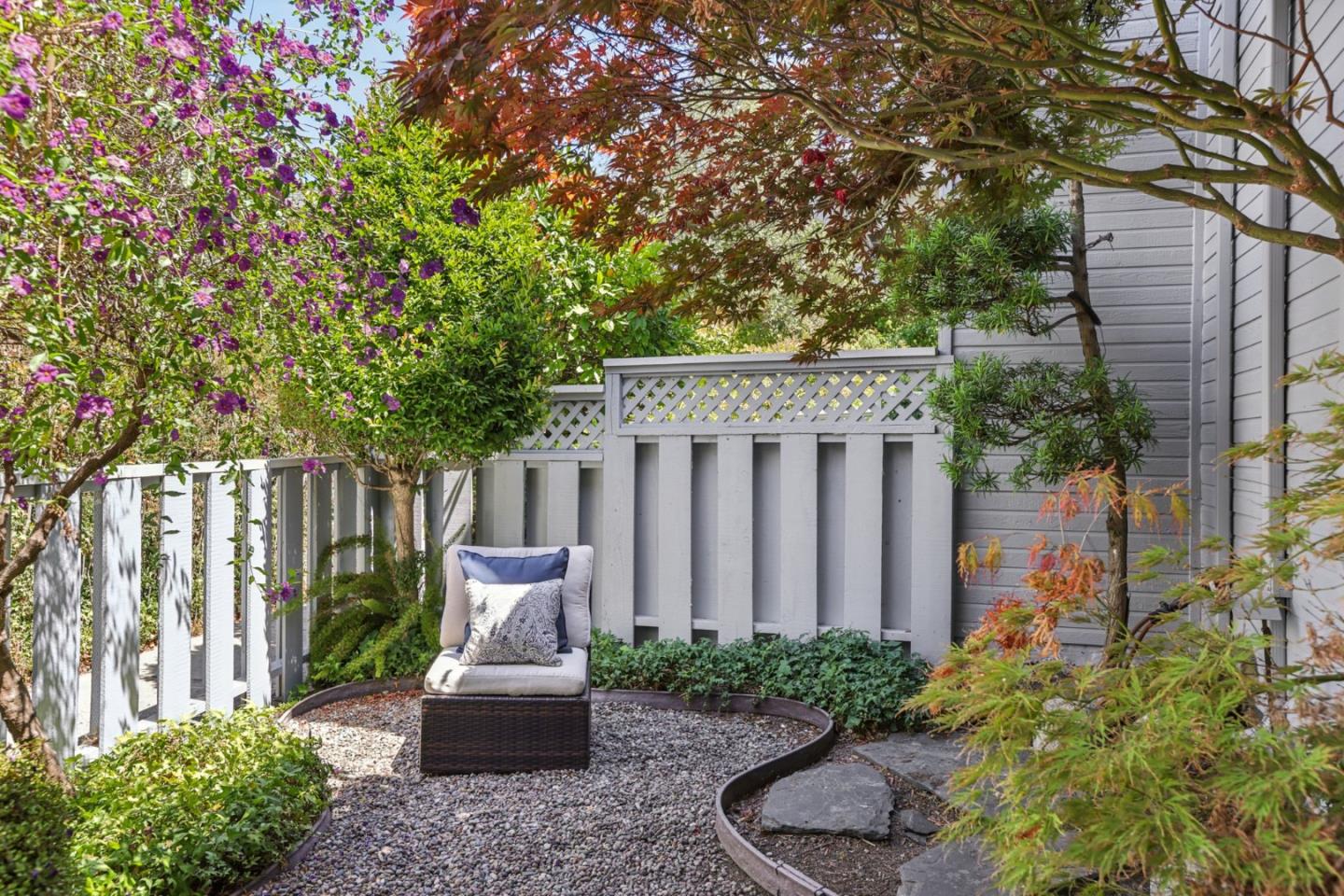 472 Mountain Laurel Court