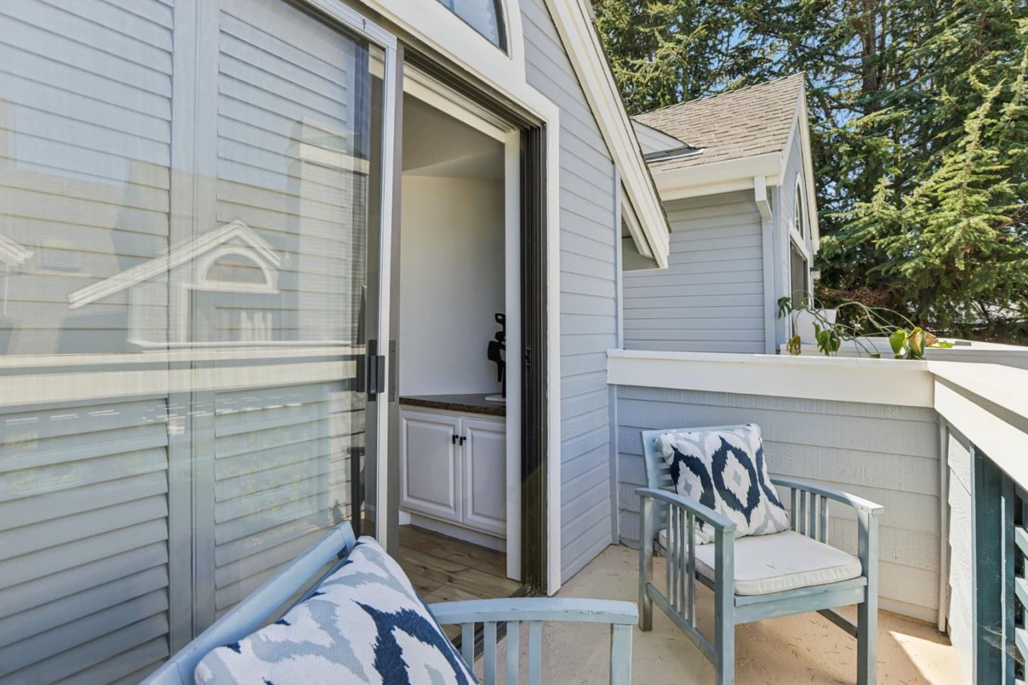 472 Mountain Laurel Court