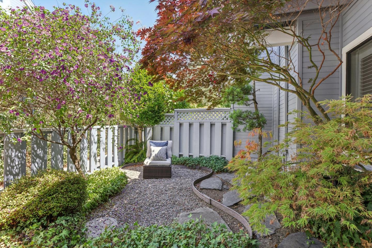 472 Mountain Laurel Court