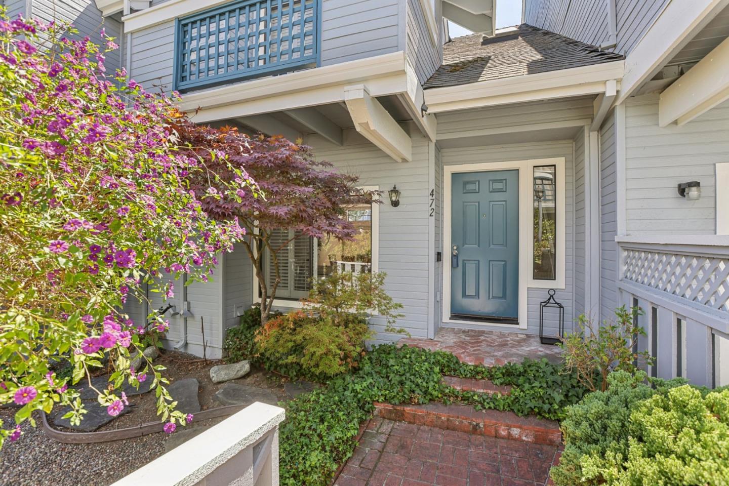 472 Mountain Laurel Court