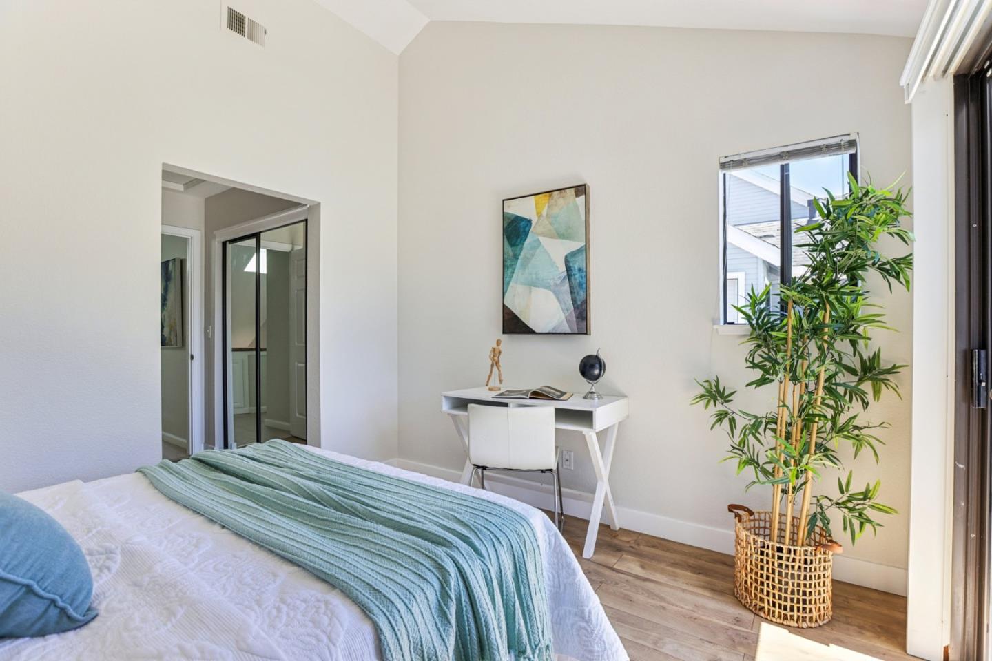 472 Mountain Laurel Court