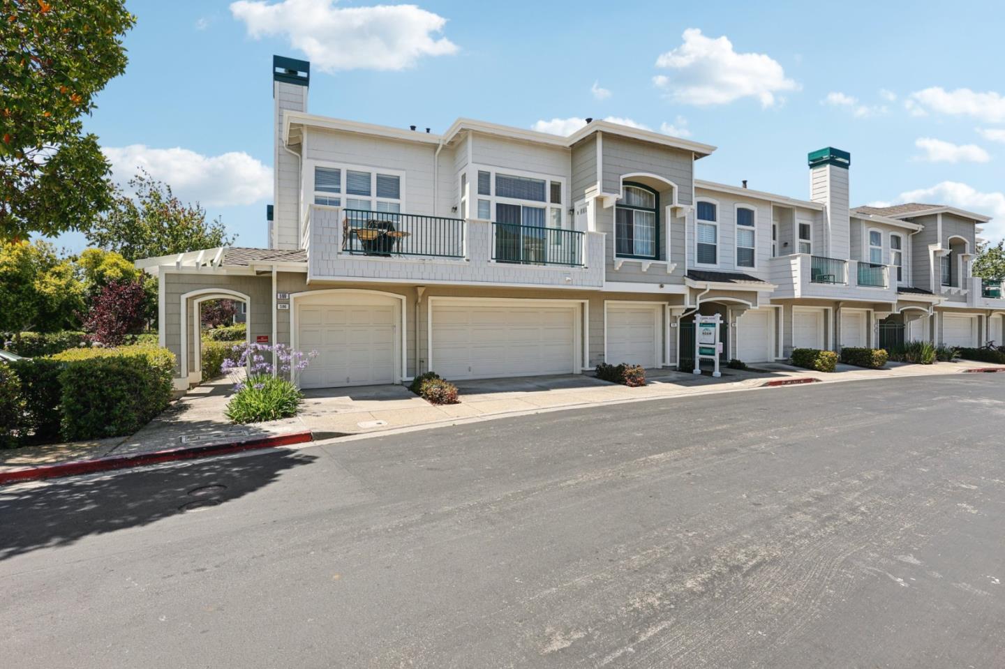 595 Shoal Circle