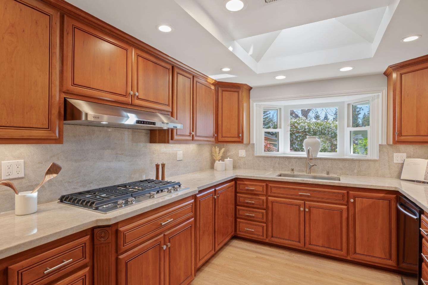5087 Harwood RD