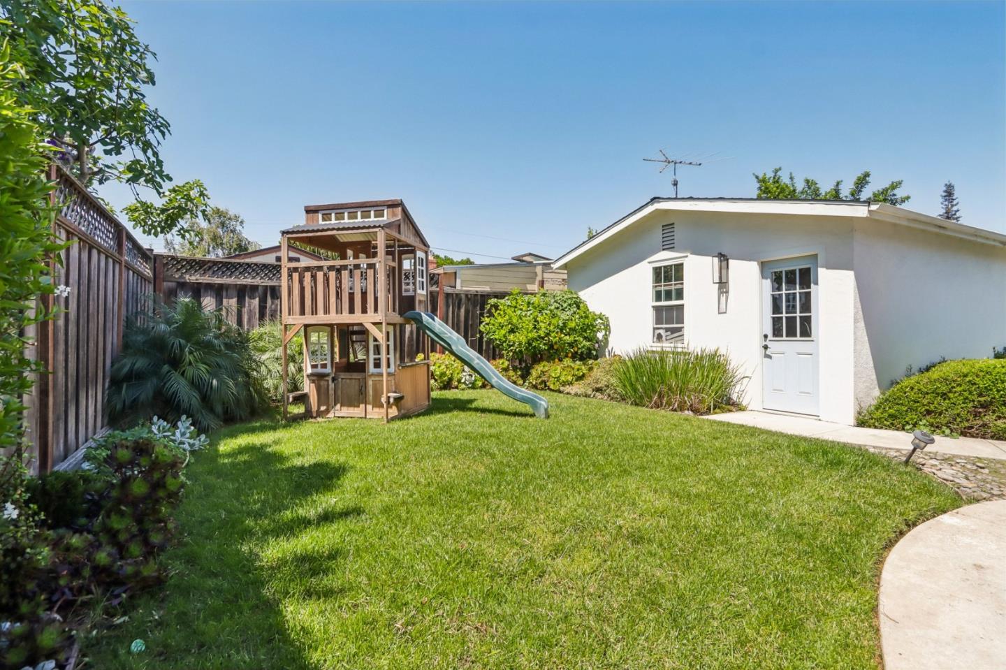 501 Bradley Avenue