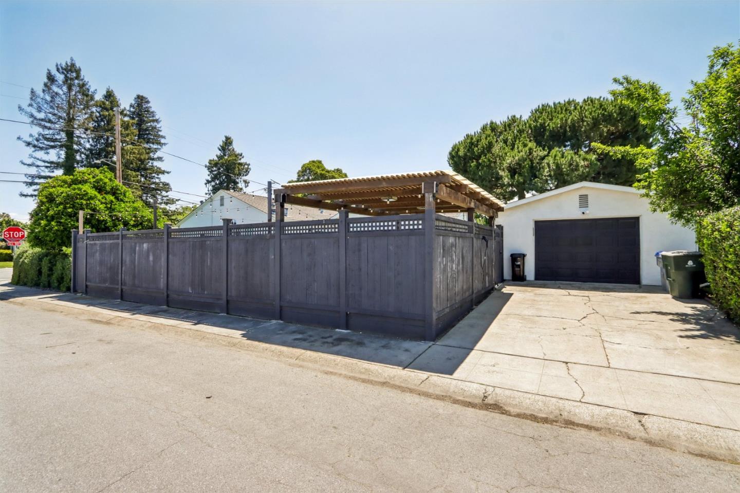 501 Bradley Avenue