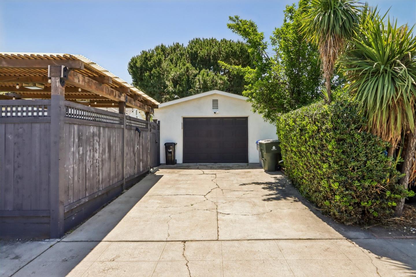 501 Bradley Avenue