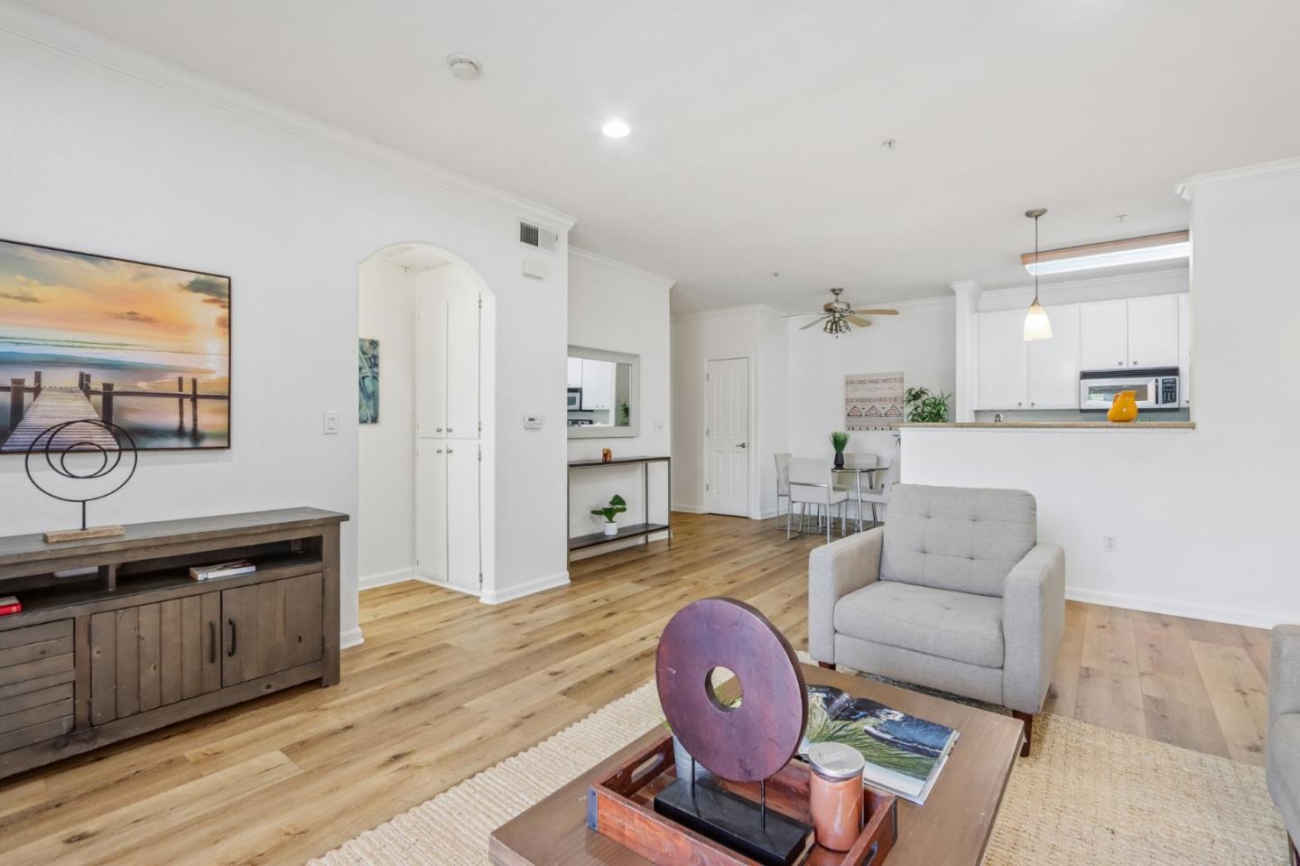 801 South Winchester Boulevard 1204