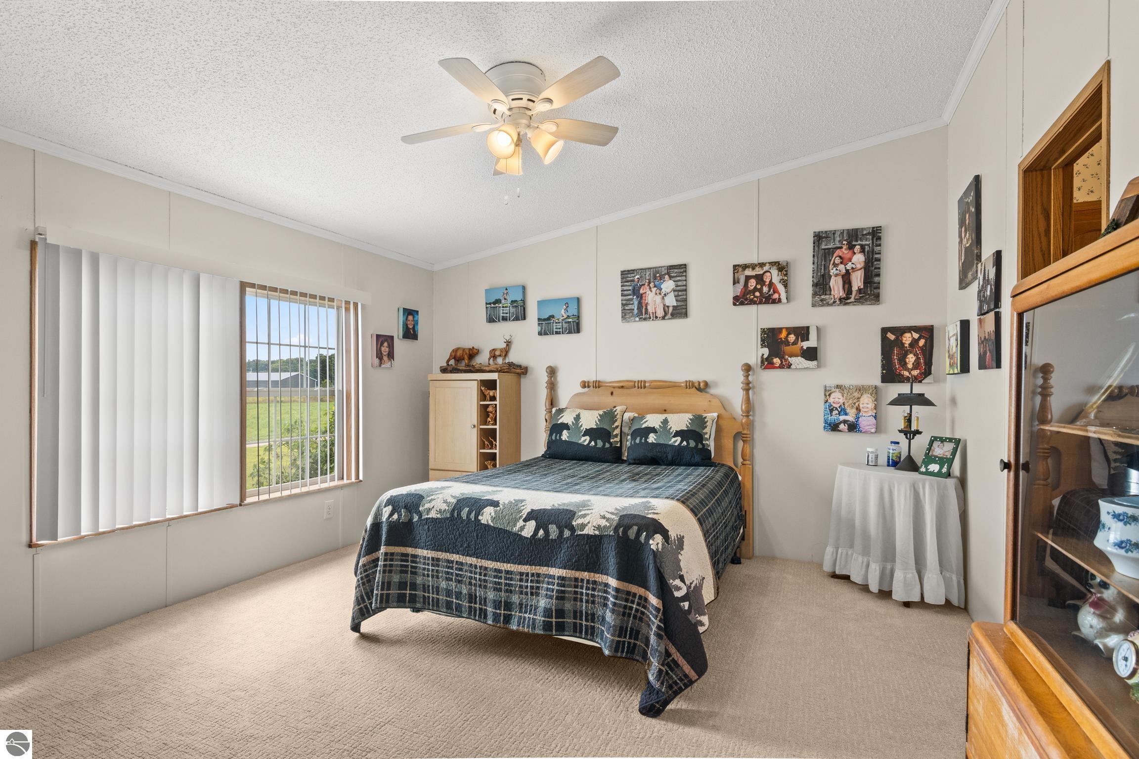 4433 Hamlin Road