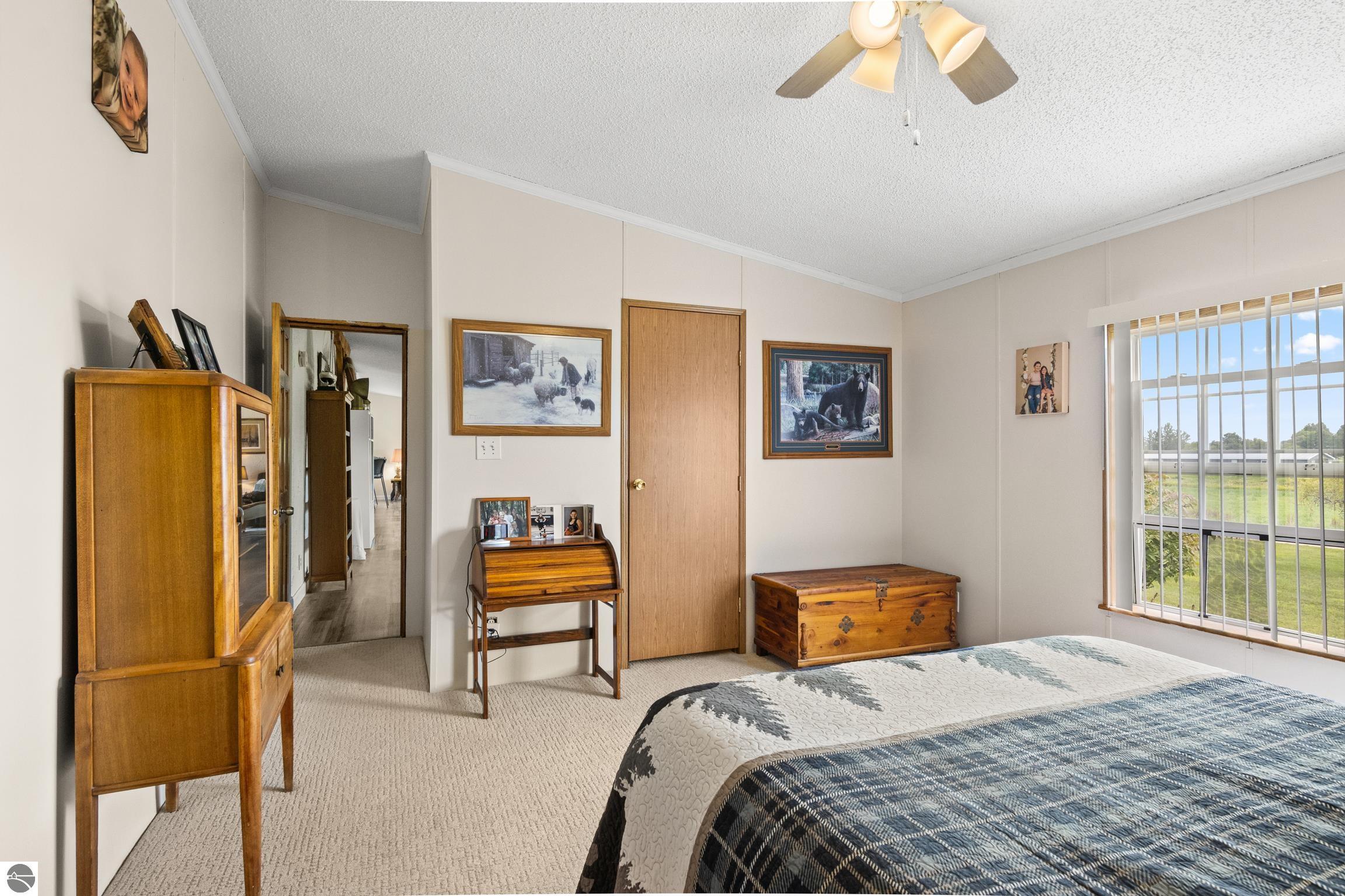 4433 Hamlin Road