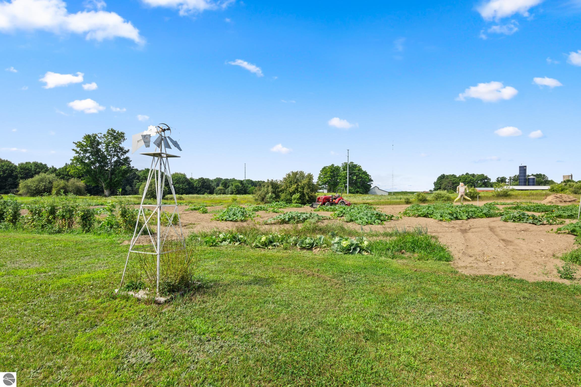 4433 Hamlin Road