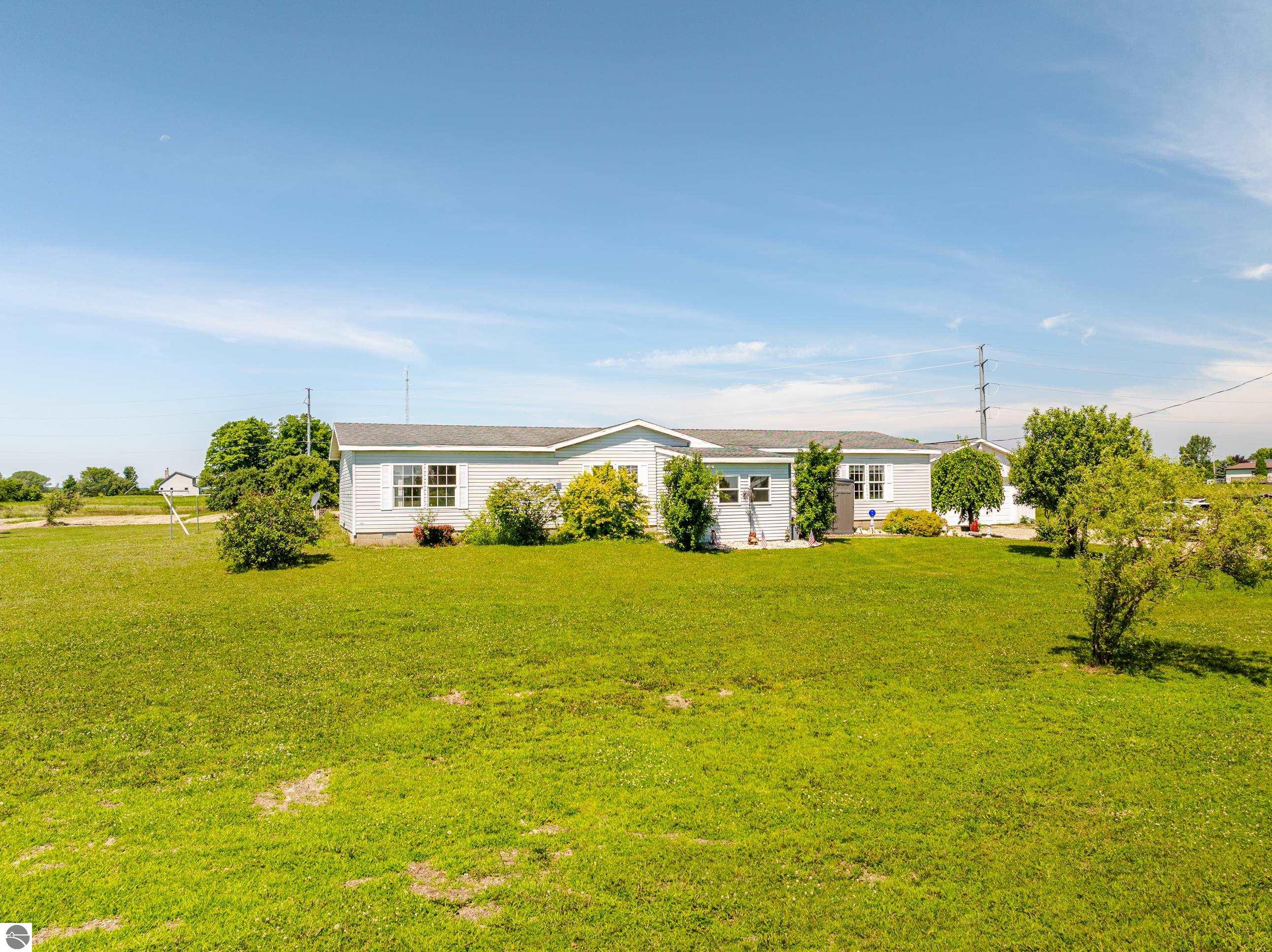 4433 Hamlin Road