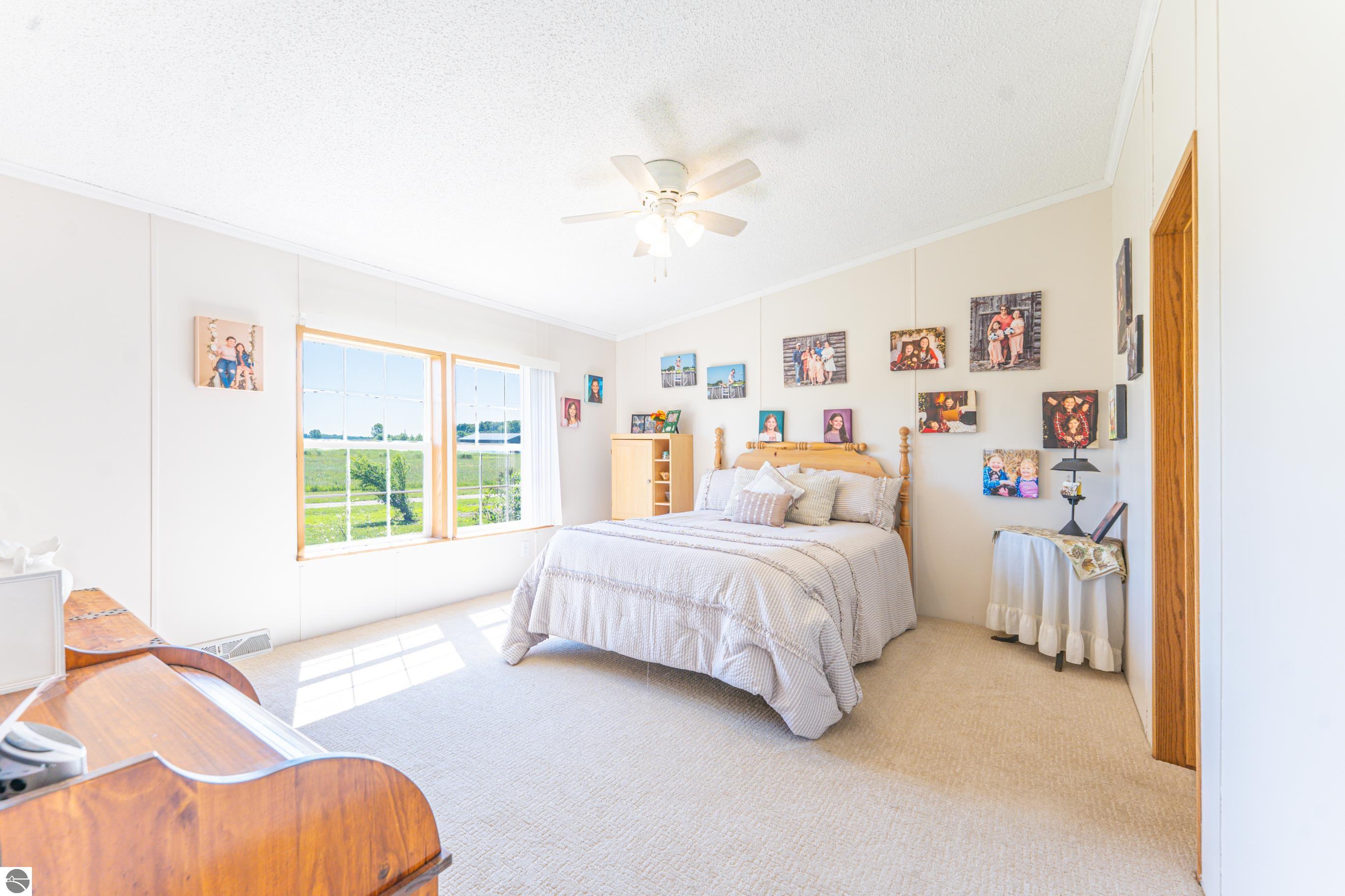 4433 Hamlin Road