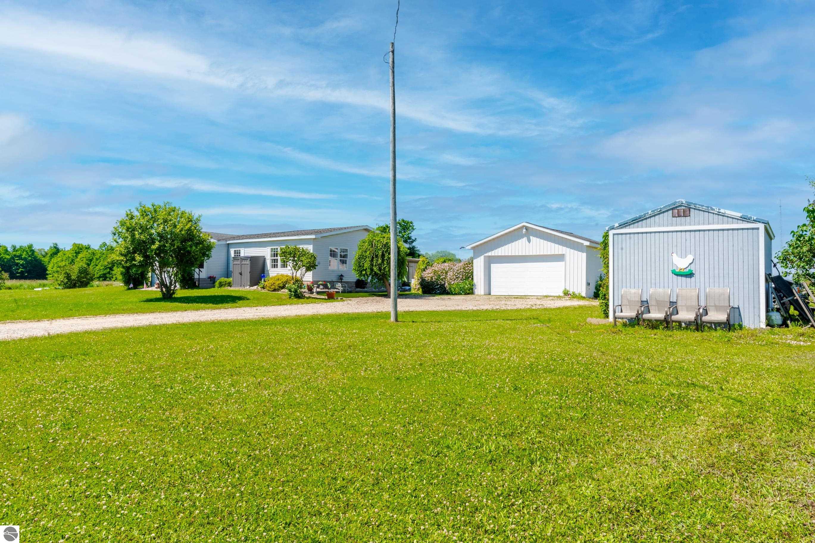 4433 Hamlin Road