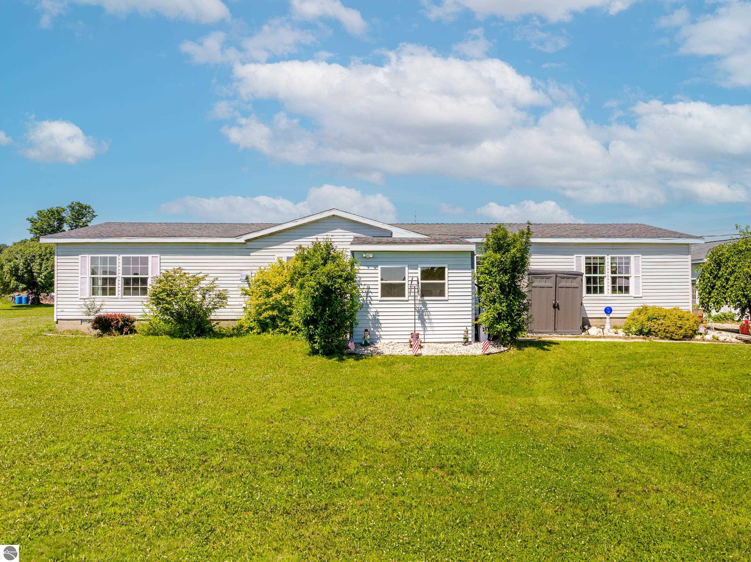 4433 Hamlin Road