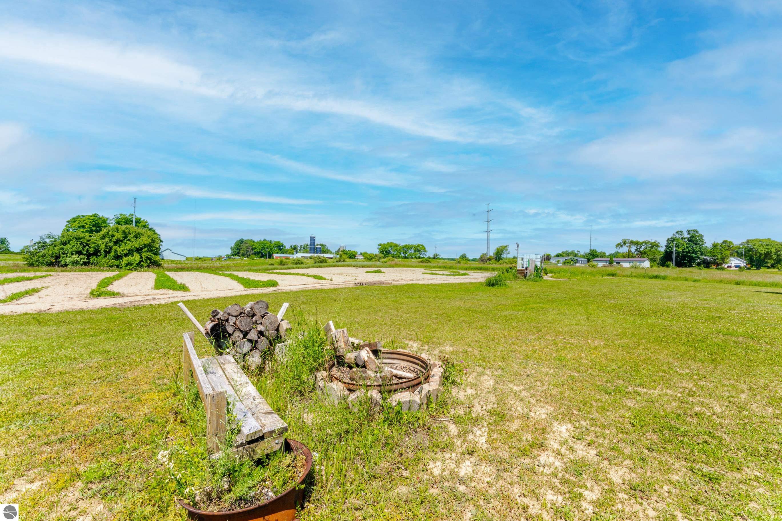 4433 Hamlin Road