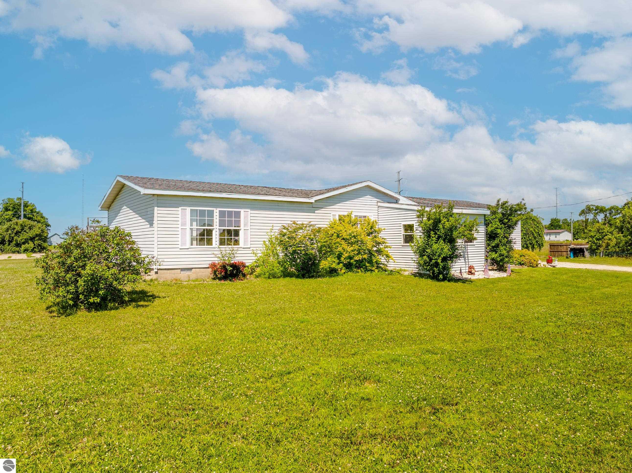 4433 Hamlin Road